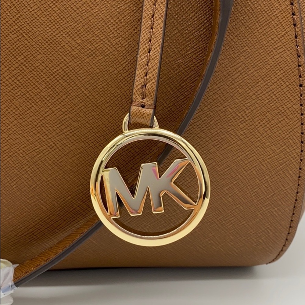 MICHAEL KORS LG CHAIN SHOULDER TOTE LUGGAGE NWT - Picture 9 of 16